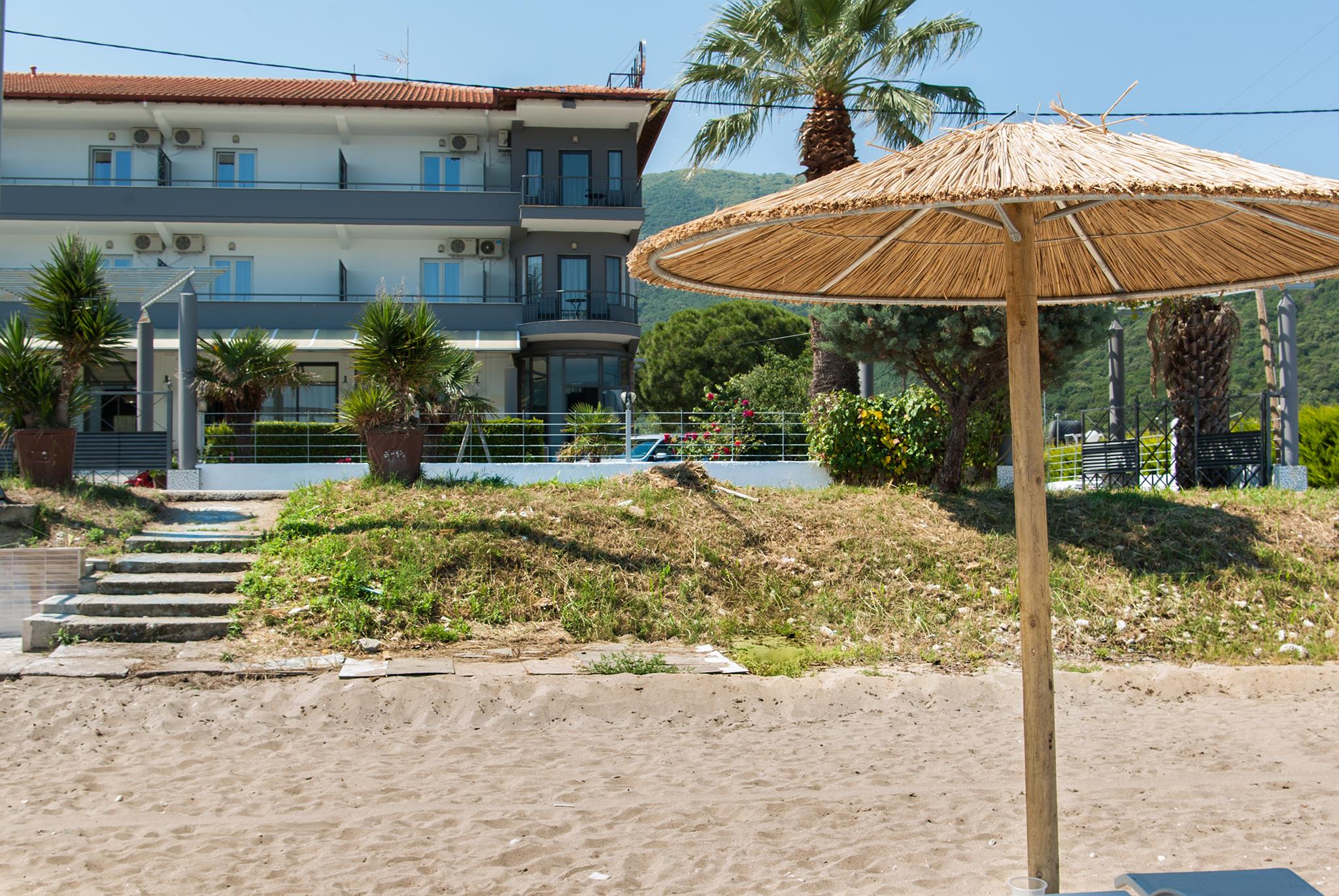 Calma Beach Hotel สตาวรอส ภายนอก รูปภาพ