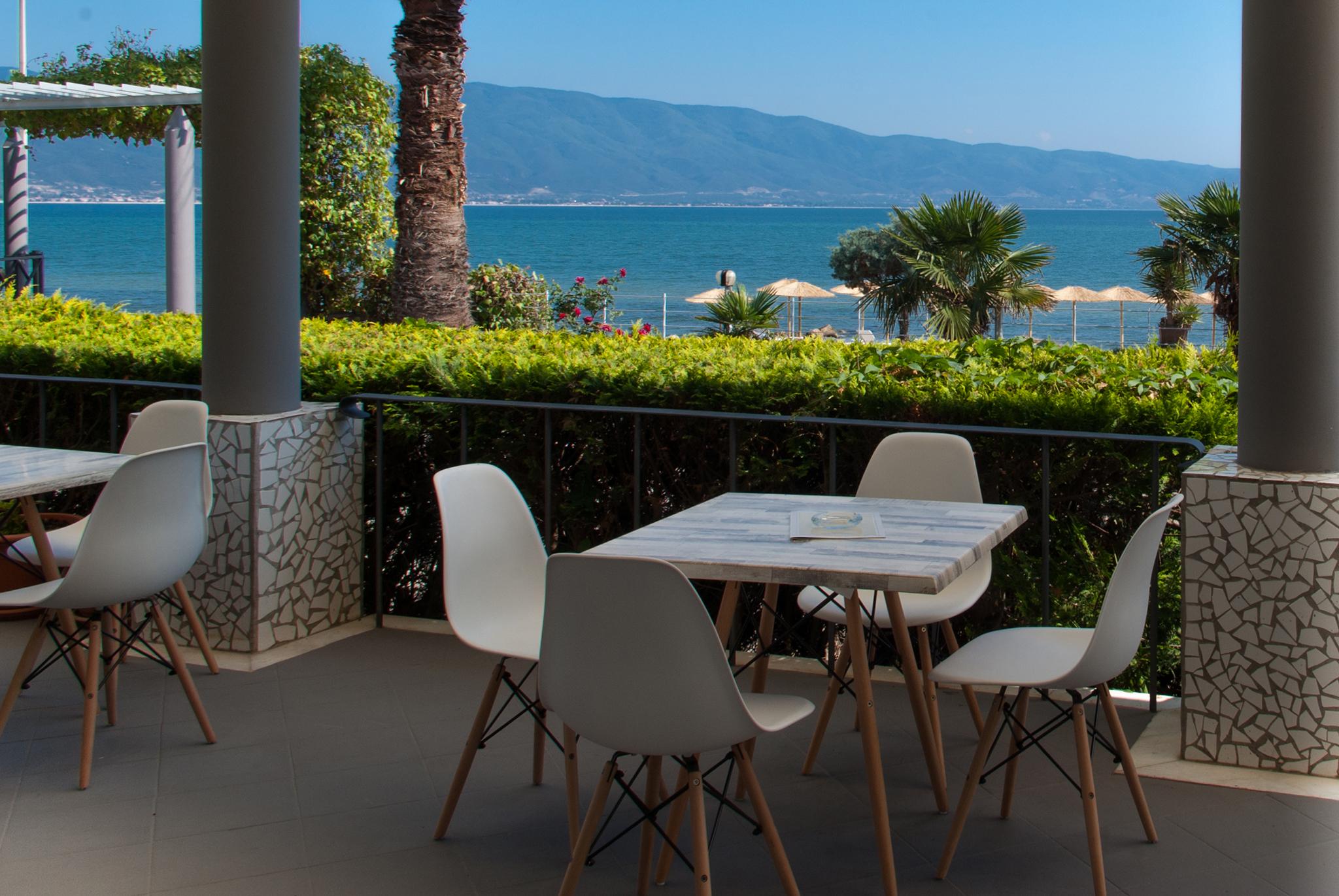 Calma Beach Hotel สตาวรอส ภายนอก รูปภาพ