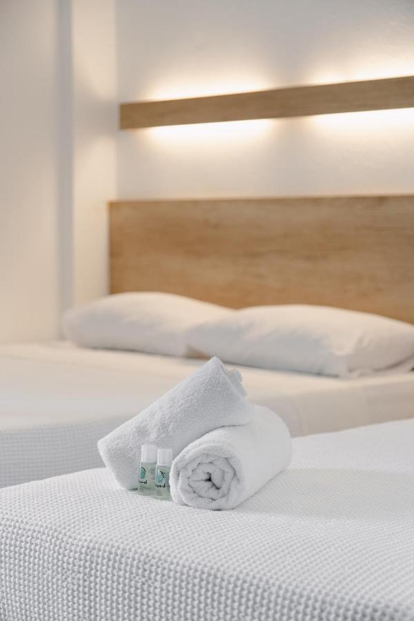 Calma Beach Hotel สตาวรอส ภายนอก รูปภาพ