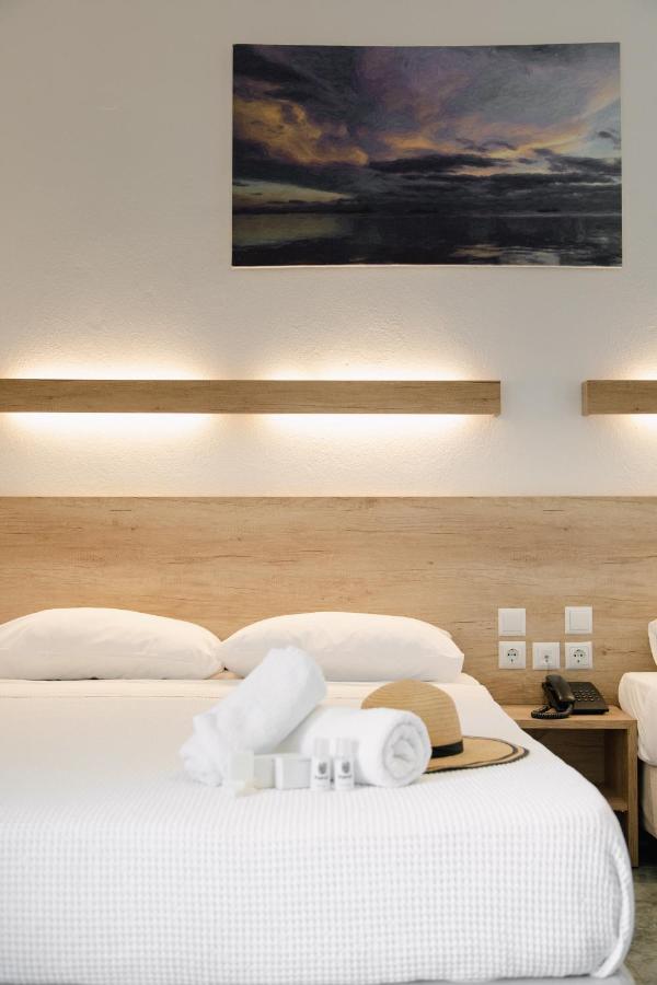 Calma Beach Hotel สตาวรอส ภายนอก รูปภาพ