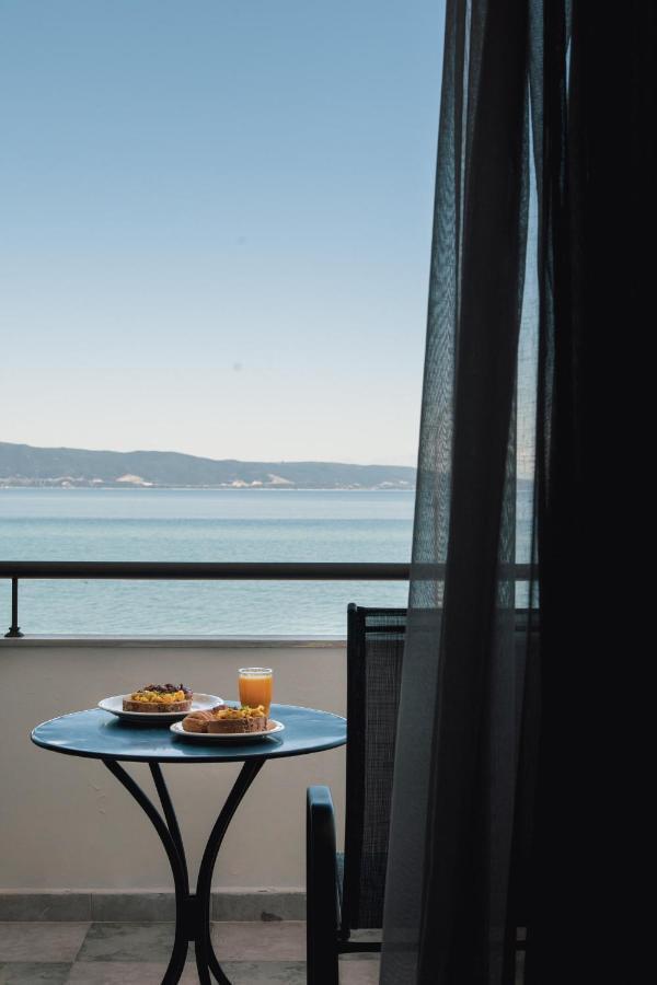 Calma Beach Hotel สตาวรอส ภายนอก รูปภาพ