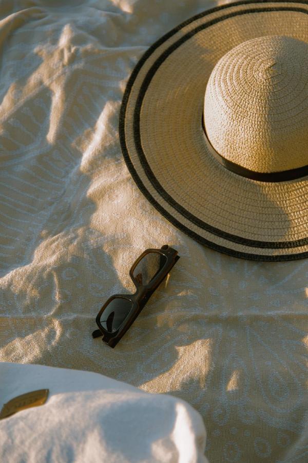 Calma Beach Hotel สตาวรอส ภายนอก รูปภาพ