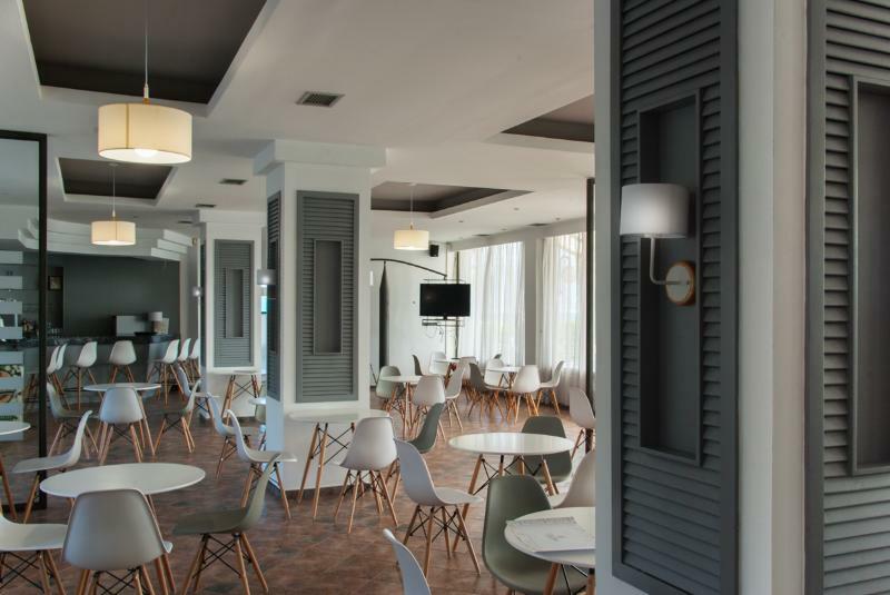 Calma Beach Hotel สตาวรอส ภายนอก รูปภาพ